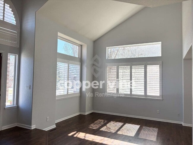 Building Photo - 14487 Jason Dr