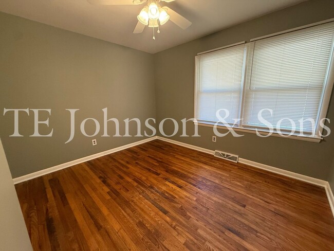 Building Photo - Charming 4 Bedroom in Winston Salem