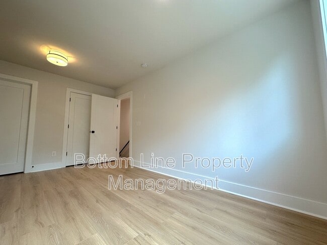 Building Photo - 1352 Briar Creek Rd