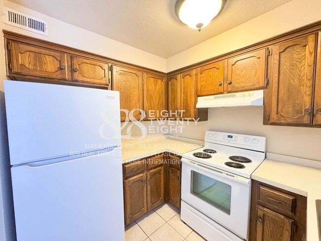 Building Photo - 2 Bed/1.5 Bath Townhome Located in East Norman *AVAILABLE NOW!*