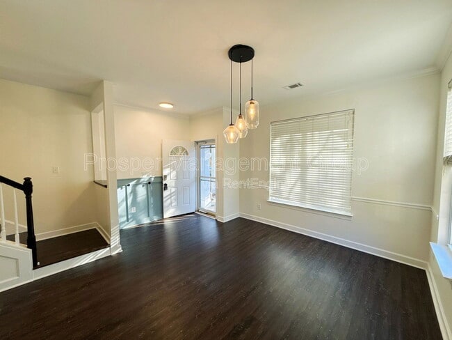 Building Photo - 2843 Sweetleaf Ln