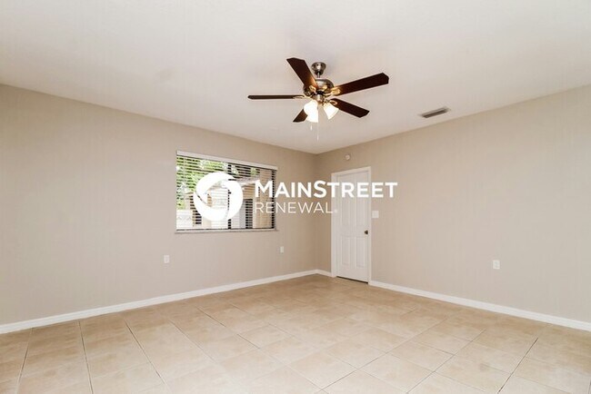 Building Photo - 4 Bedroom Pet-Friendly Home in LONGWOOD, F...