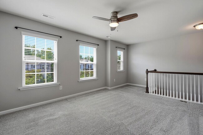 Building Photo - 438 Brk Pne Trl