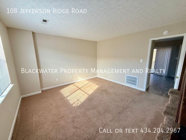 Building Photo - 108 Jefferson Ridge Rd