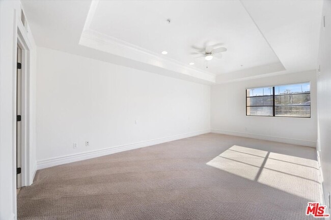 Building Photo - 12026 Hoffman St