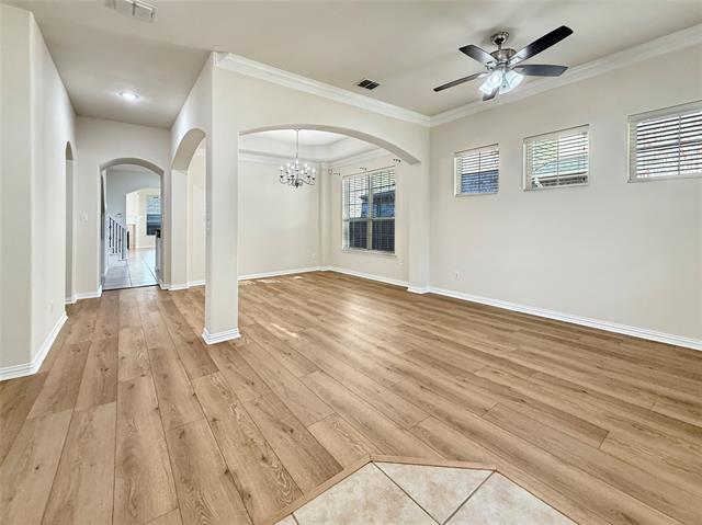 Building Photo - 906 Cougar Dr