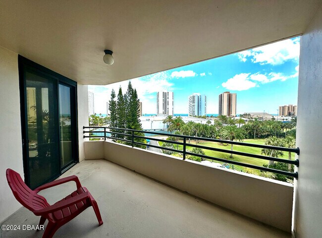 Primary Photo - 1 Oceans W Blvd