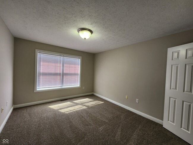 Building Photo - 1479 Autumn Oak St