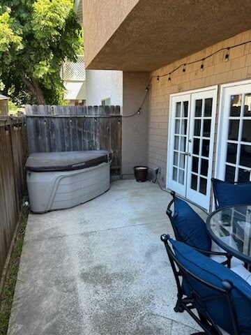 Building Photo - 215 Knox St