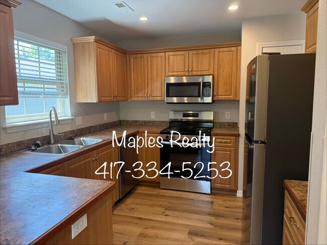 Building Photo - 141 Scotch Pine Ct