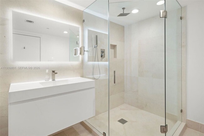 Building Photo - 6801 Collins Ave