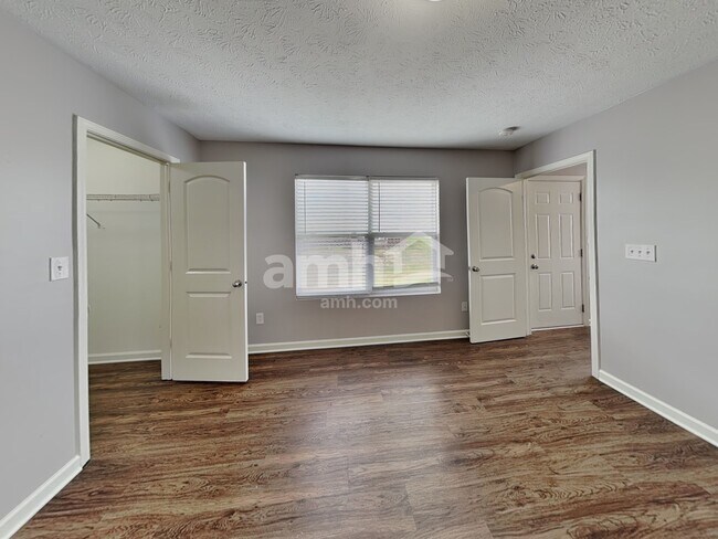 Building Photo - 784 Aerostar Court