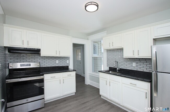 Building Photo - 75 Wilcox Ave