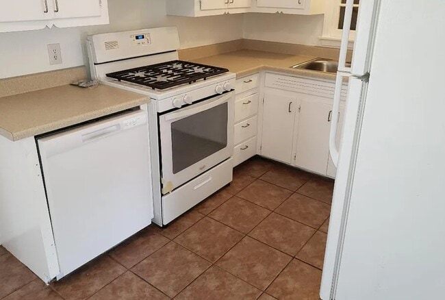 Building Photo - 2638 SW 60th St