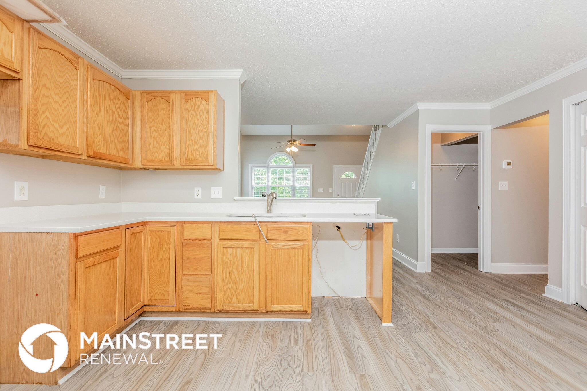 Building Photo - 2016 Spring Creek Dr