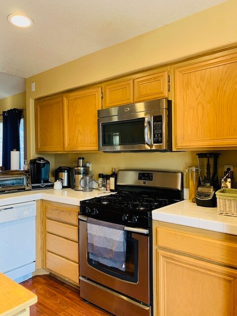 Building Photo - 973 Naples Dr