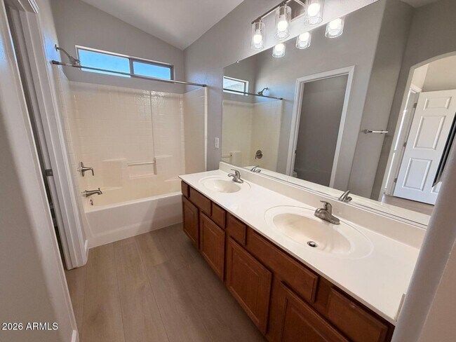 Building Photo - 11401 W Pima St