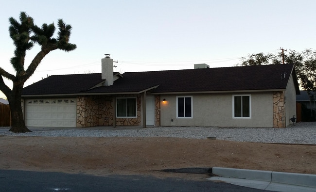 Primary Photo - SUPER CUTE 3 BEDROOM HESPERIA HOME