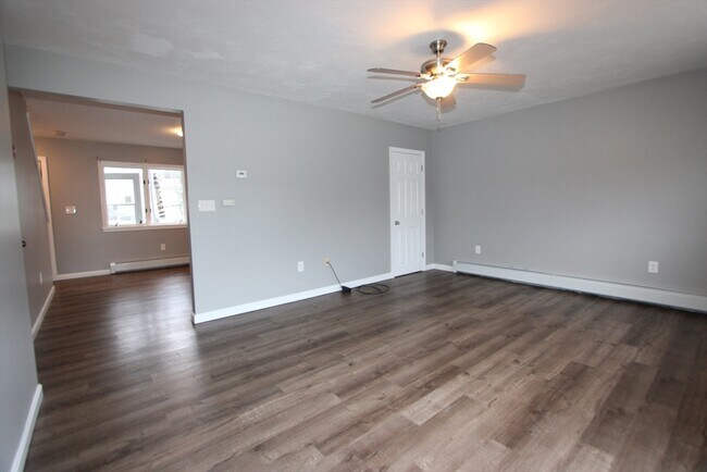 Building Photo - 6 Canal St