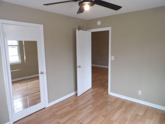 Building Photo - 720 Woodland Ave