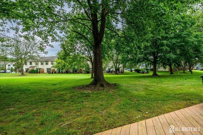 Building Photo - 369 Bromley Pl