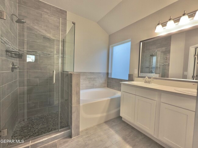 Building Photo - 13877 Paseo Perlas Dr