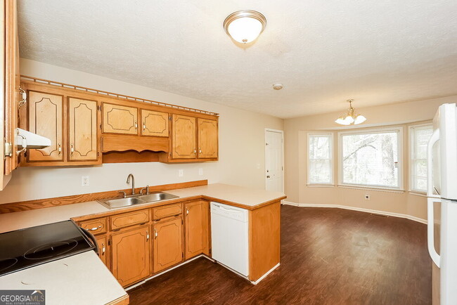 Building Photo - 165 Willow Shoals Dr