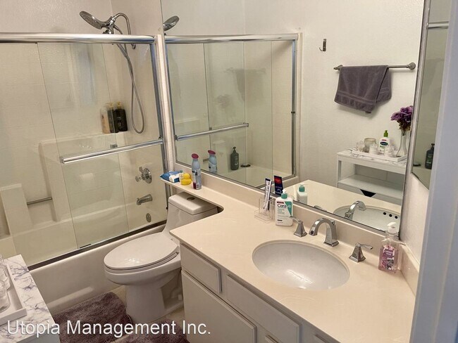 Building Photo - 3 br, 2.5 bath House - 2211 Carob Way