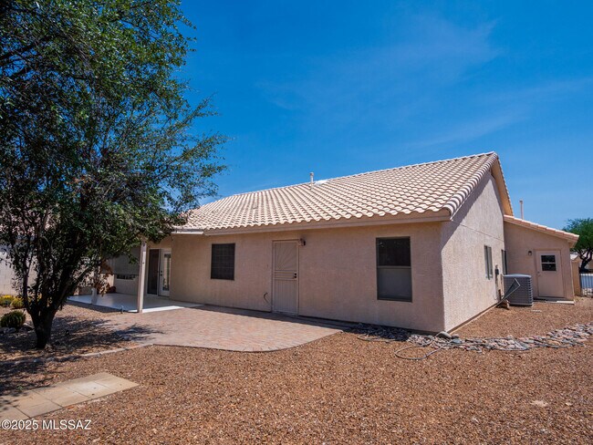 Building Photo - 6831 W Rifle Way