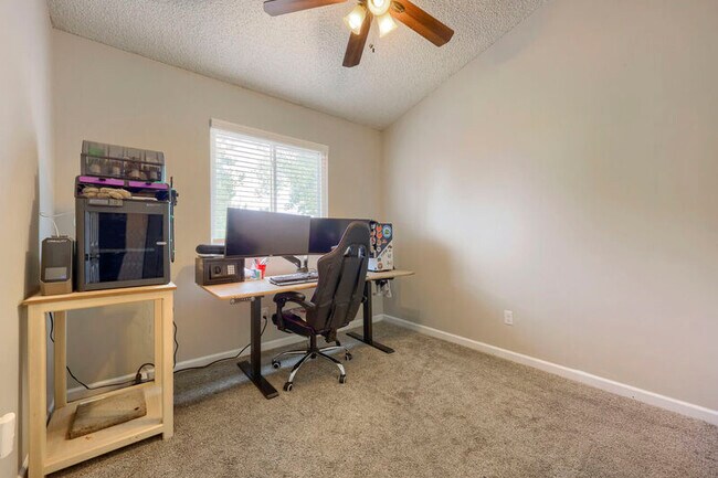 Building Photo - 4540 Bramble Ln