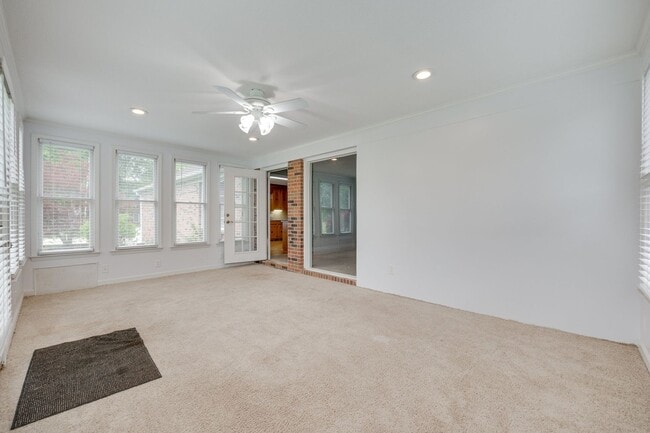 Building Photo - This beautifully maintained Ranch on over an acre of land invites you home to Lancaster, SC.