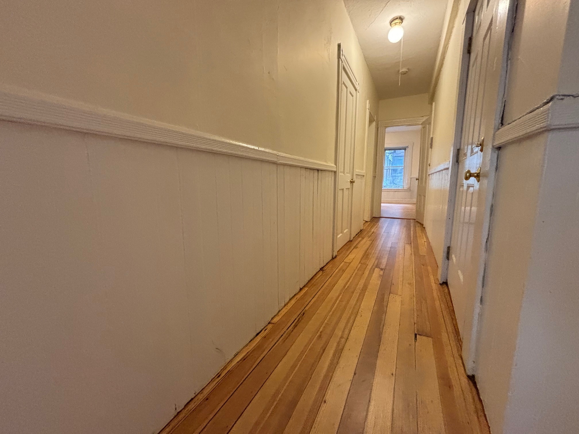 Building Photo - 53 Joy St