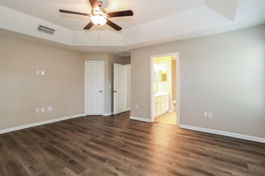 Building Photo - 1306 Ardmore St