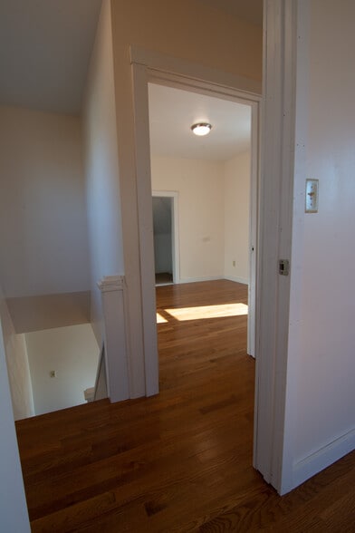 Upstairs Landing - 10 Cottage St