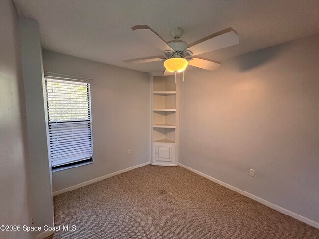 Building Photo - 1011 Clearmont St NE