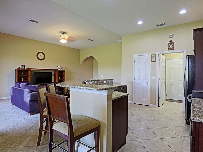 Building Photo - Emerson Square 5722