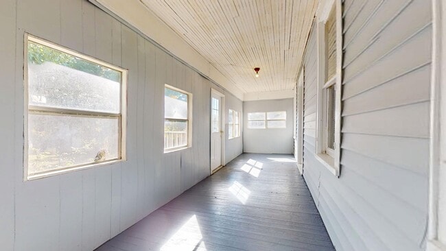 Building Photo - 3 bedroom, 1 1/2 bath in Mansfield!