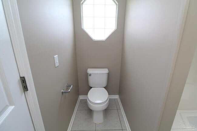 Building Photo - 6923 Cedar Ridge Cir