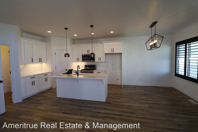 Building Photo - 3 br, 2.5 bath House - 1797 N 3780 W