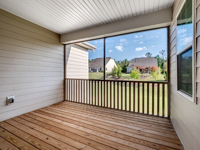 Building Photo - 15429 Topanga Dr