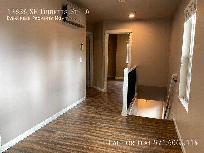 Building Photo - 12636 SE Tibbetts St
