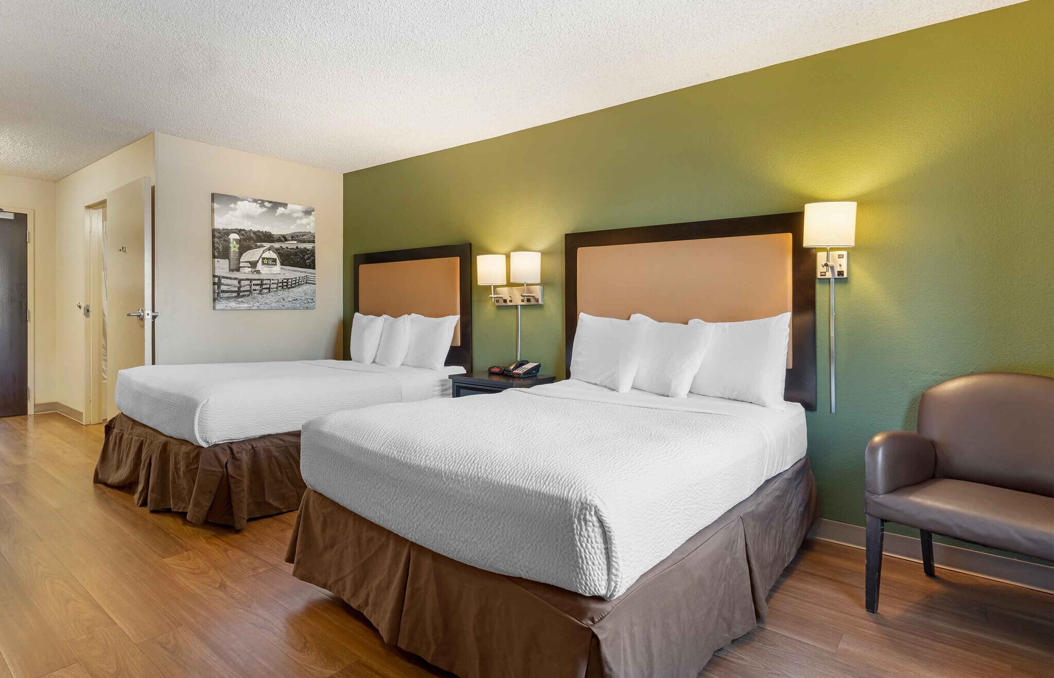 Building Photo - Furnished Studio-Richmond - Hilltop Mall