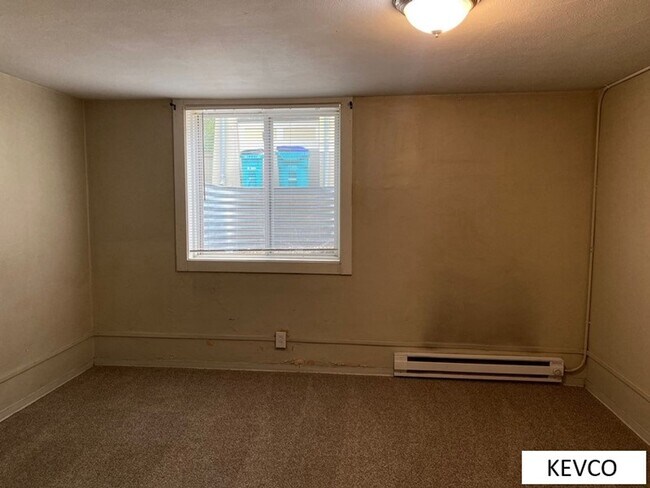 Building Photo - 601 Smith St