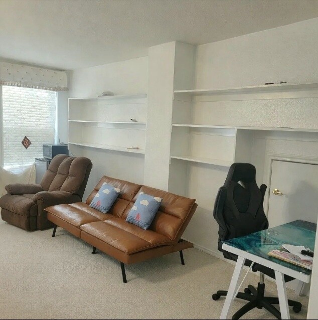 Building Photo - 1020 Vestal Ln