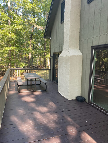 Large back porch (picnic table not included) - 267 Whitewater Overlook