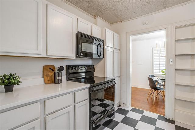 Building Photo - 3824 Birchman Ave