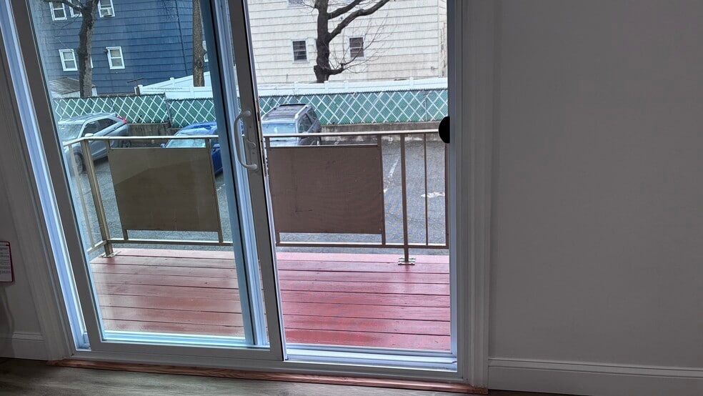 Building Photo - 340 Stuyvesant Ave