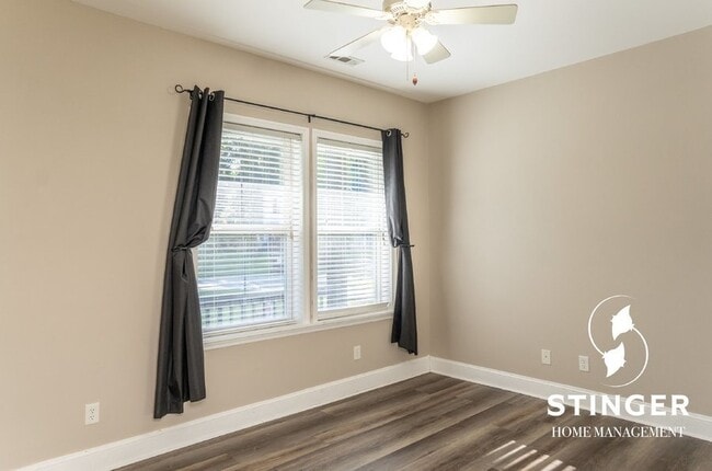 Building Photo - 28 Spearmint Cir