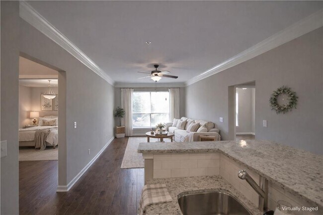 Building Photo - 10 Perimeter Summit Blvd