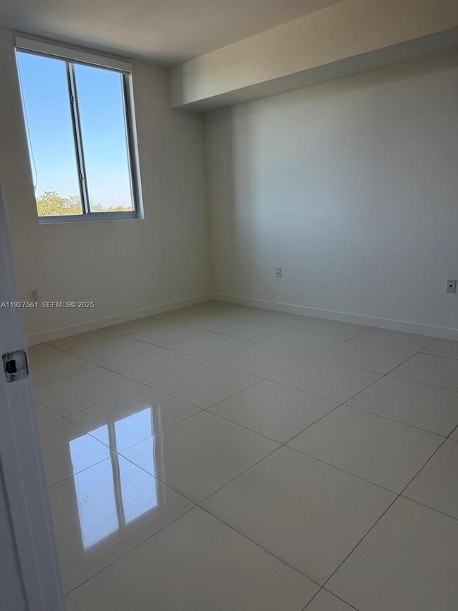 Building Photo - 7661 NW 107th Ave